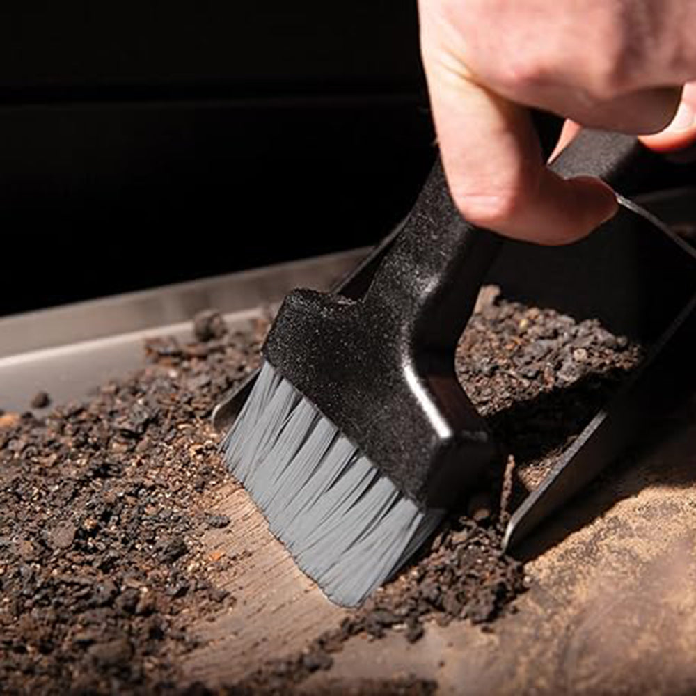 Broil King Grill Brush Scraper Kit 2 Scrapers Dustpan Sweeping Brush 65900